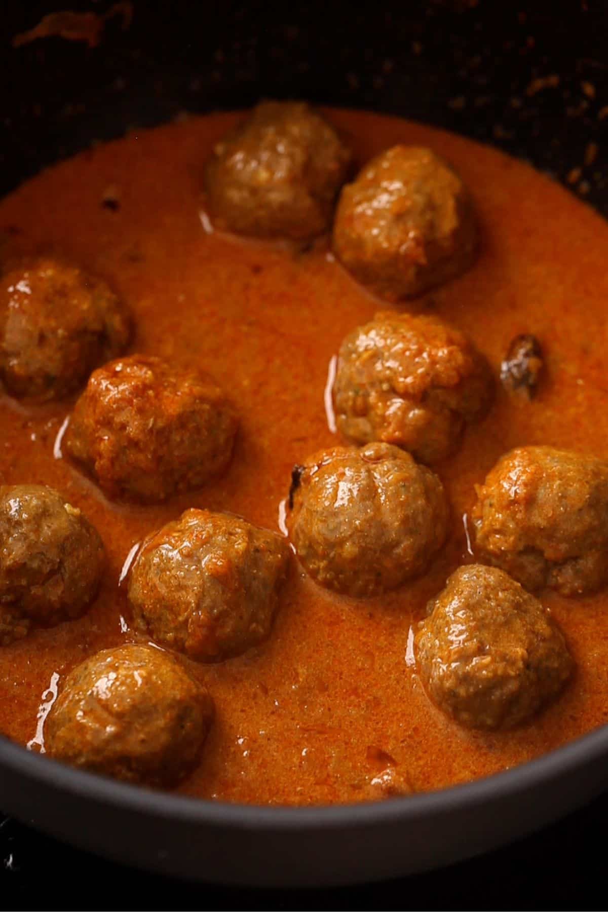 Finished kofta curry ready to serve.