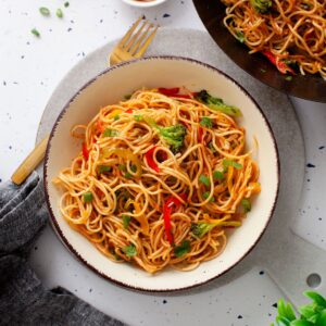 Vegetable Hakka Noodles Featured Image.