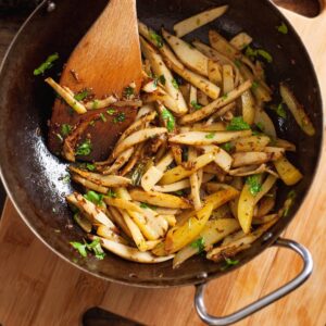 Arbi Ki Sabji Featured Image.