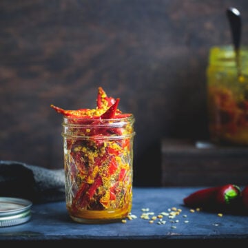 Lal mirch achar featured image.