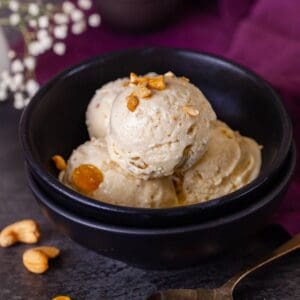 No Churn Kaju Kishmish Ice cream Featured Image.