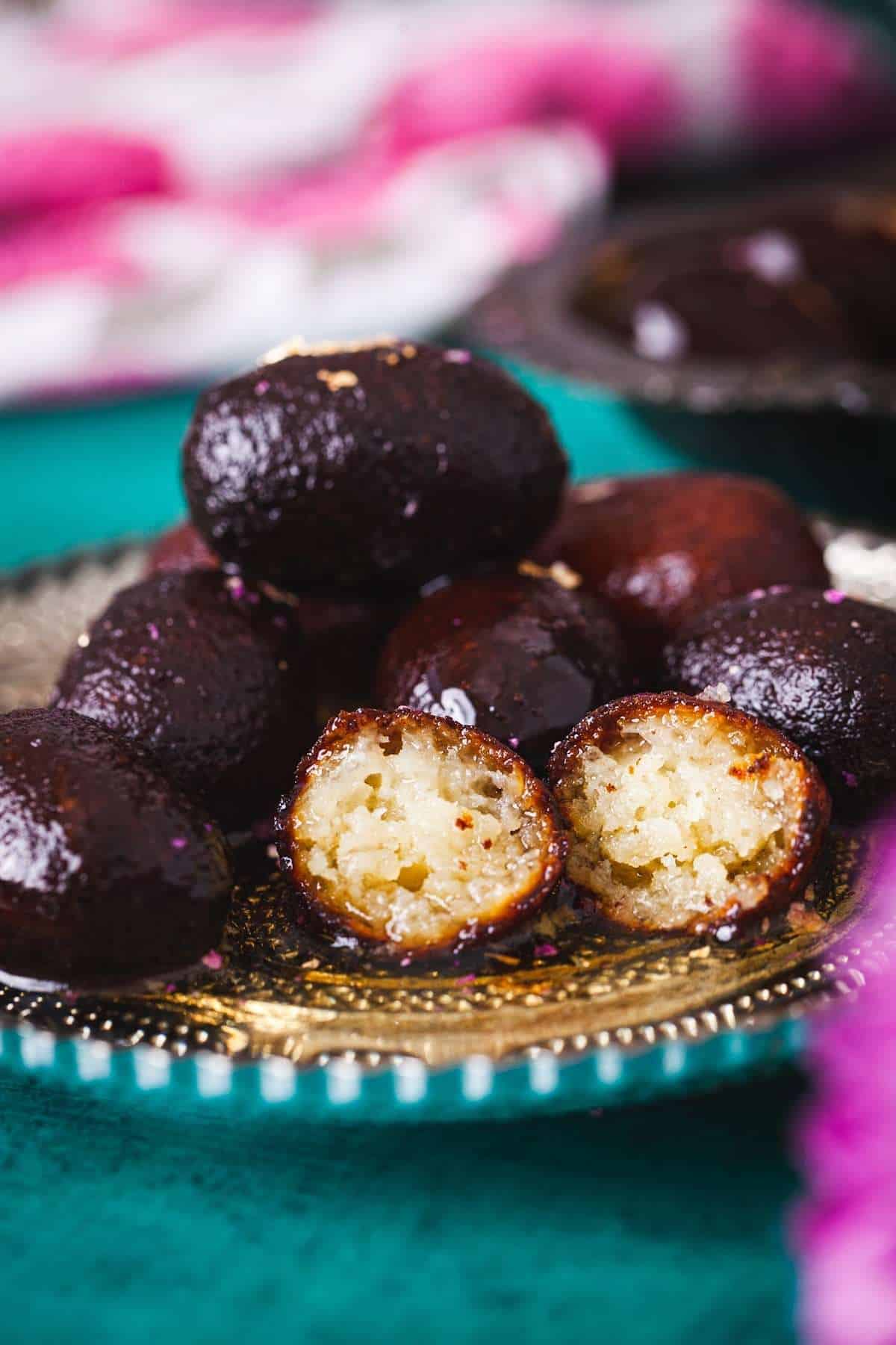 Image showing crossection of kala jamun.