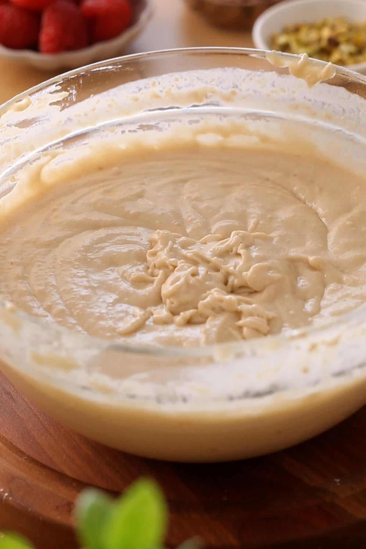 Rose cake batter is ready.