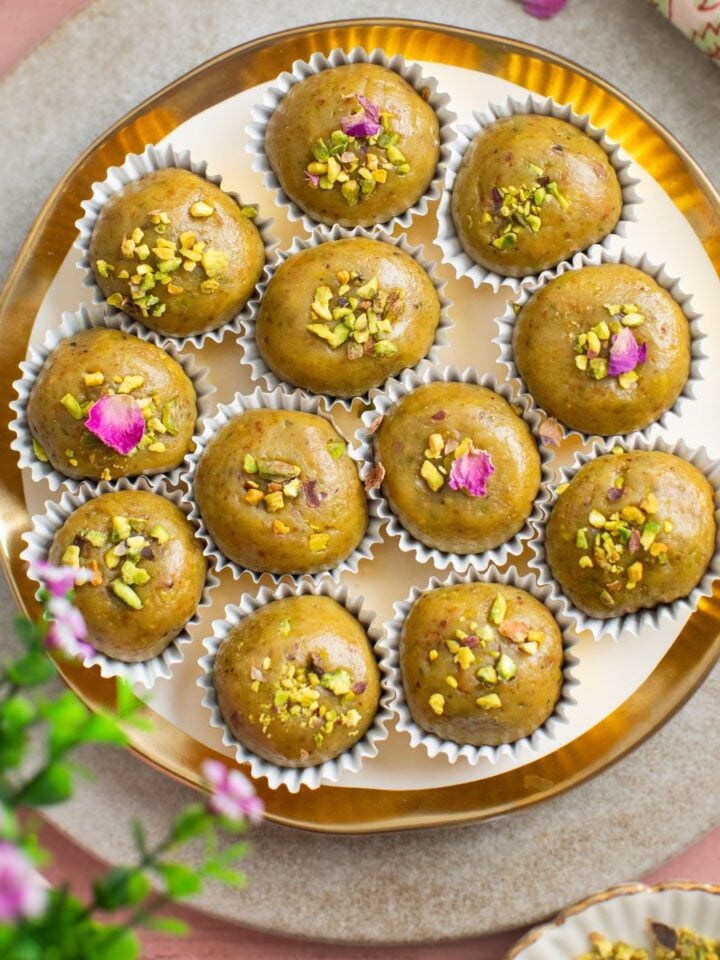 Pistachio Ladoo Featured Image.