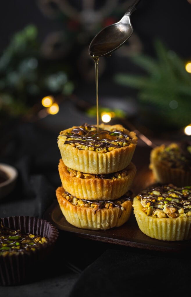 Sinfully Spicy Baklava Cookie Cups Drizzle