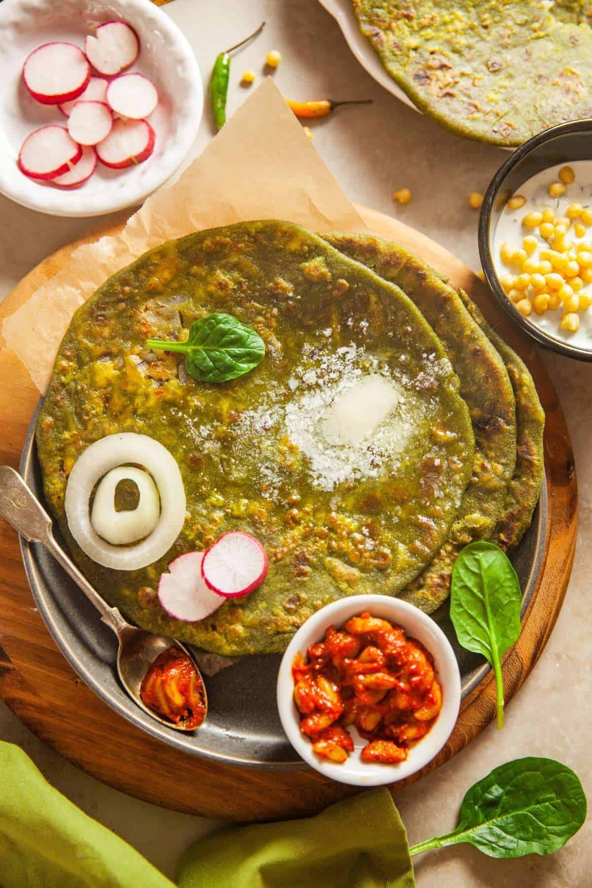 Stuffed Palak Paneer Paratha With Mething Butter