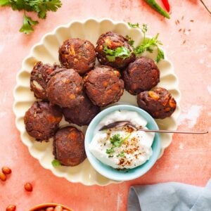 Kuttu Ke Pakode featured Image.