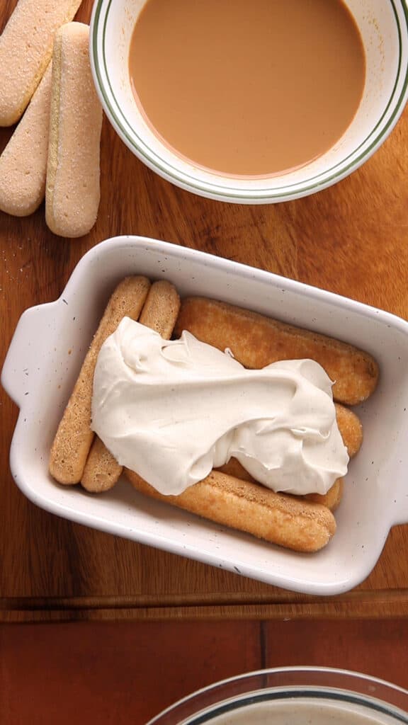 Add mascarpone cream on top.