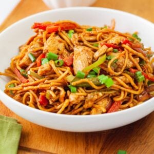 Chicken Hakka Noodles Featured Image.