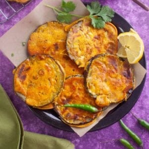 Baingan Pakora Featured Image.