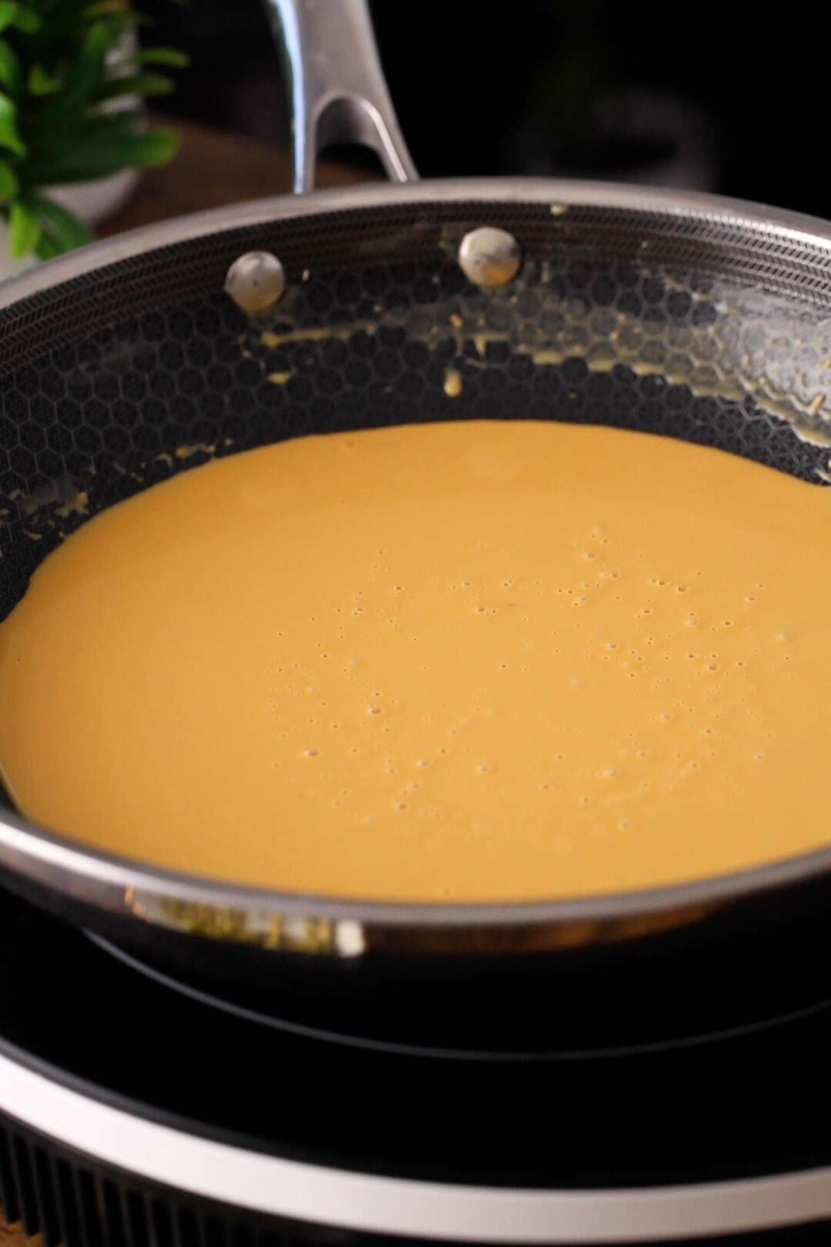 Roasted besan in ghee turns golden brown in color.