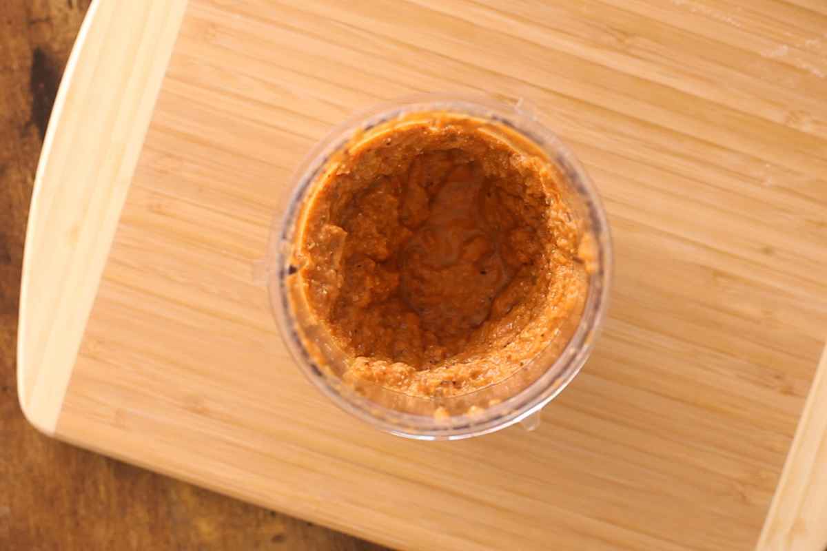 Madras spice paste is ready.