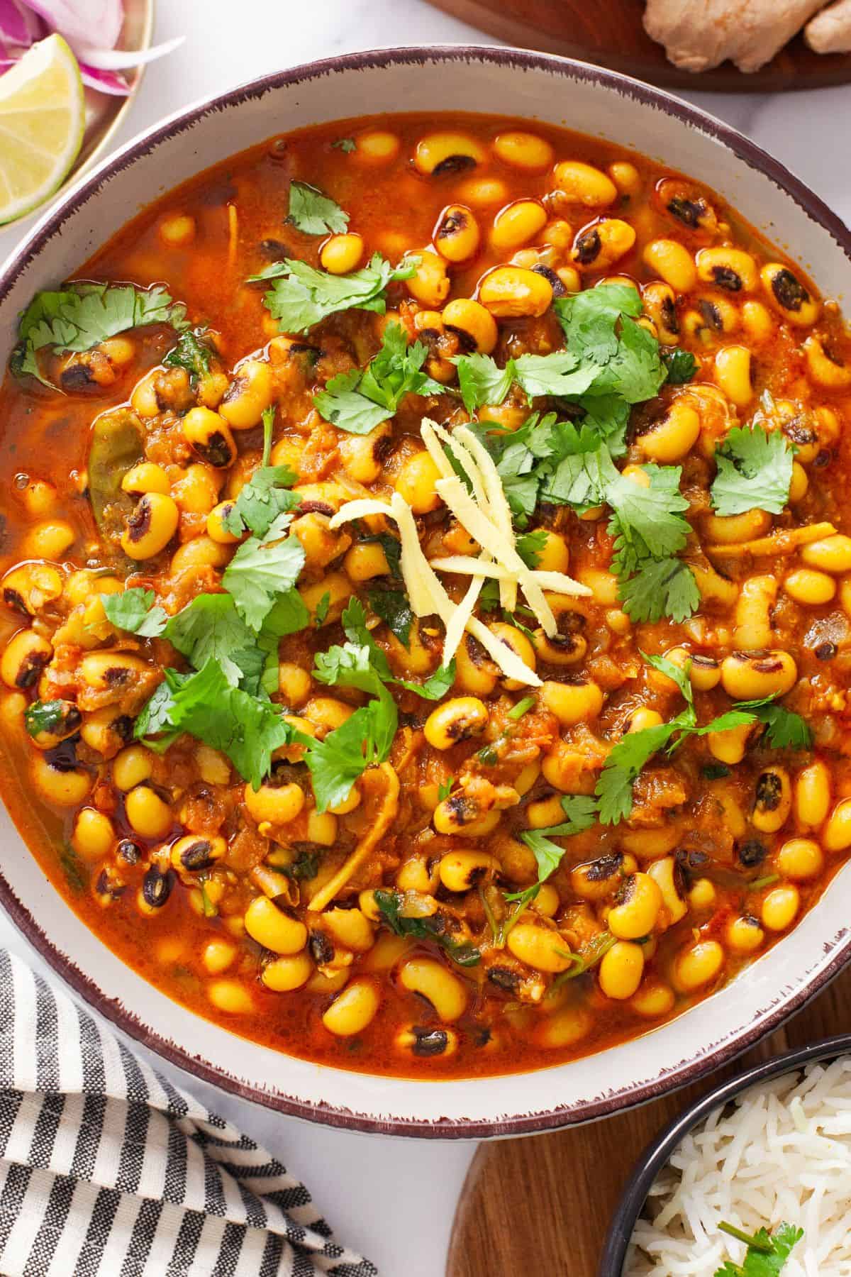 Close up image of punjabi lobia masala.