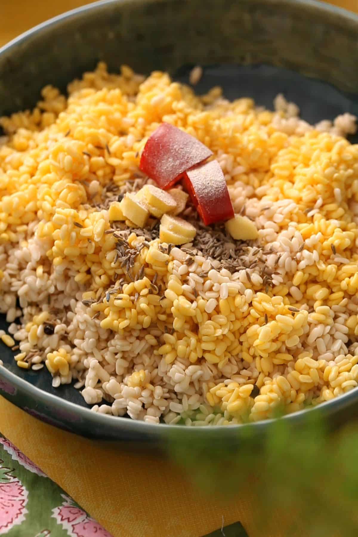 Lentils with spices, ginger and green chilies.