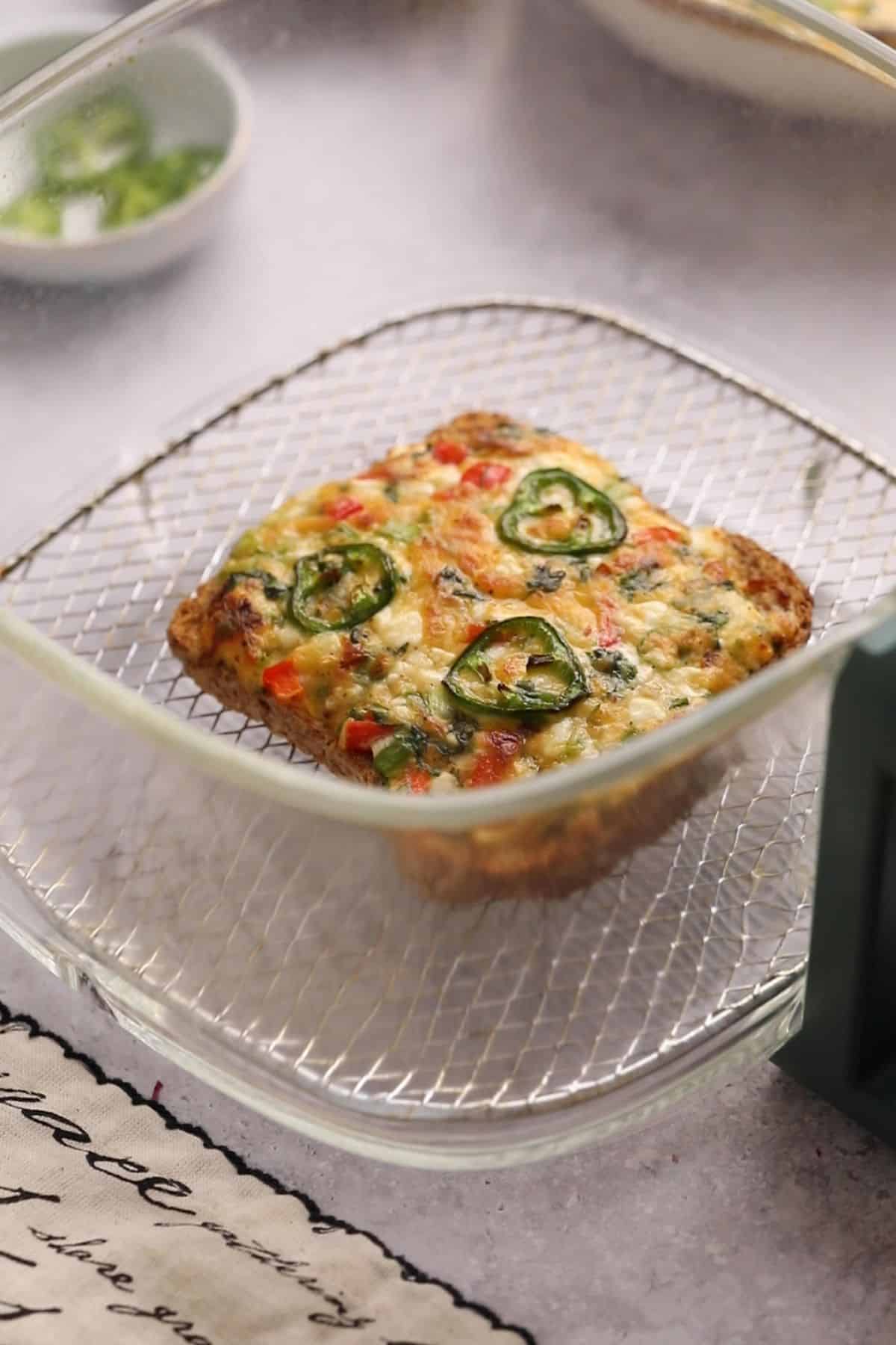 Cottage cheese chili toast after air frying is ready to serve.