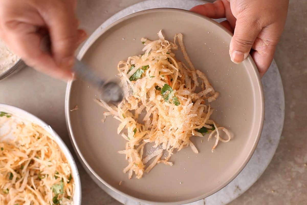 Salt is added to radish stuffing.
